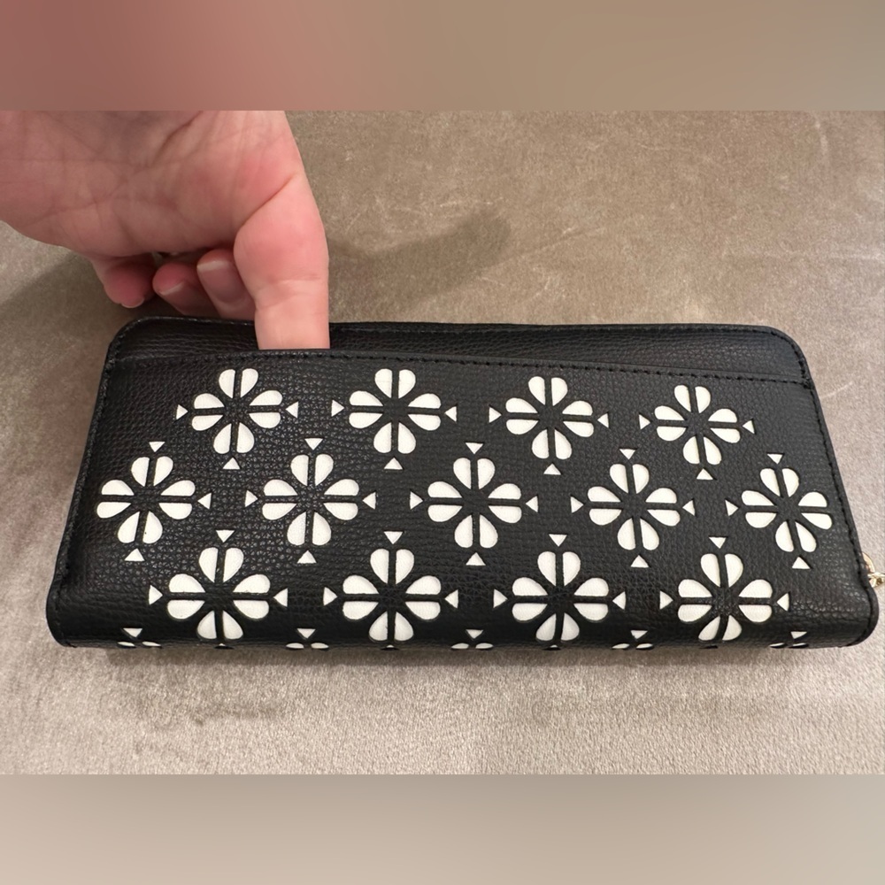 NWT Kate Spade Sylvia Perforated Slim Continental Zip Wallet $218 PWRU7243 - Picture 2 of 4